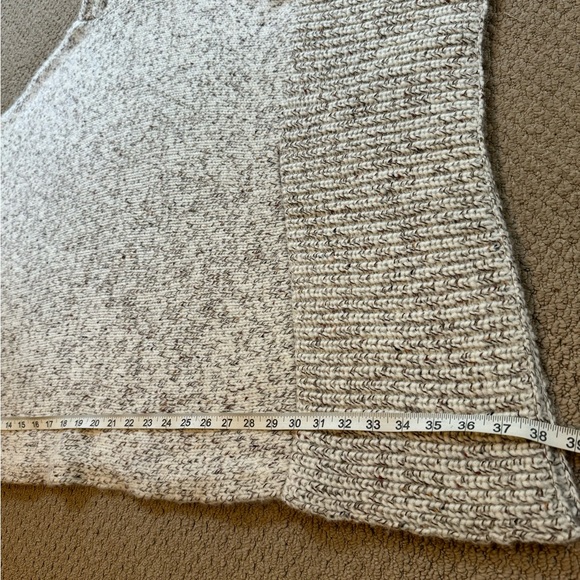 Club Monaco Xiomara Chunky Knit Turtleneck Cream/Tan Sweater Poncho Size M-L - Picture 7 of 11